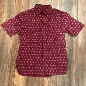 Men’s Short-Sleeve, Button-Down Shirt